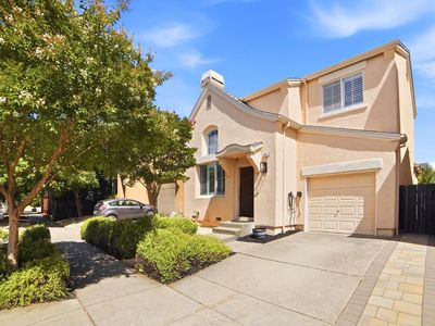 2427 Bramble Way