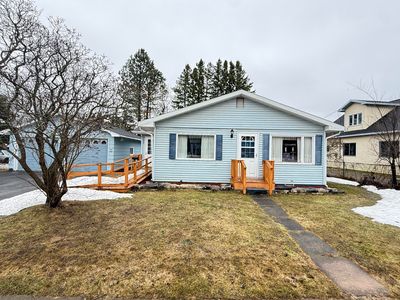 1303 John St