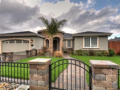 201 Westridge Dr