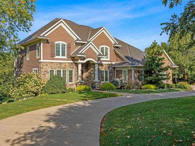 2343 Lakeridge Pl NE