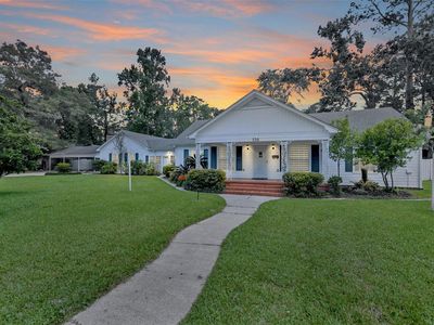 156 Circle Dr