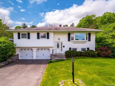 2 Blue Hills Court