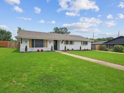 2505 Meadows Ln