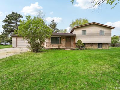 Property at 717 Murphy Ct, Linden, MI