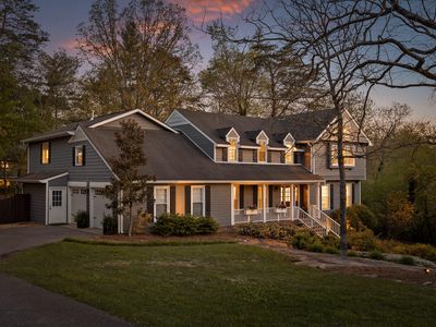 18 Whispering Pines Dr