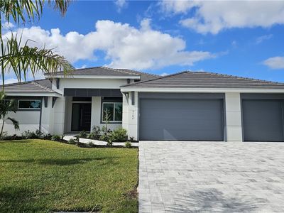 3102 SE 18th Place Cpe