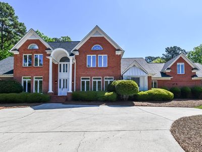 1001 Lake Winds Dr