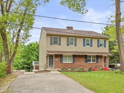 452 S Center St