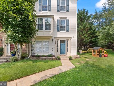 1049 Jeanett Way