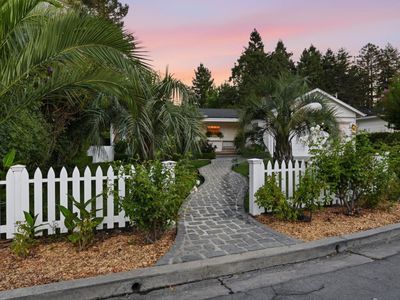 2 Bradley Ct