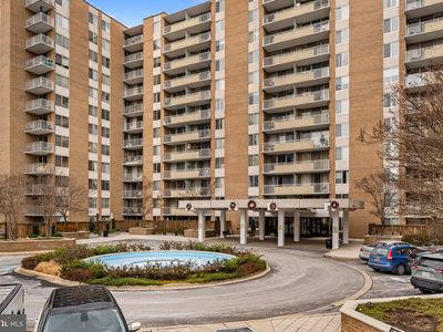 3001 Veazey Ter NW APT 201