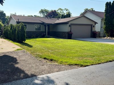1879 Rustic Ln