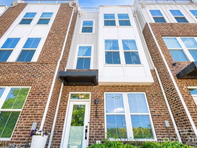 268 Parkwood Ave