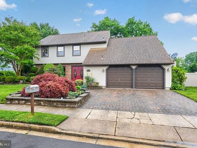 3 Meadowrue Dr