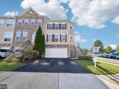 867 Stonefield Sq NE