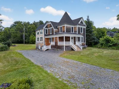 144 Main Street Hill