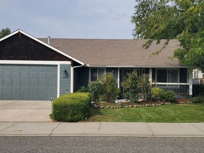 1605 N Bluegrass Lane