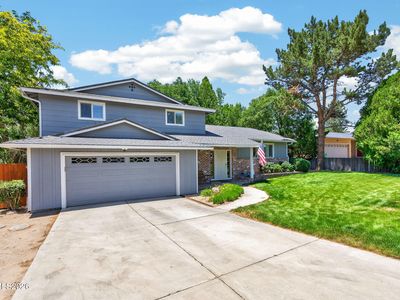 5885 Foxtail Dr