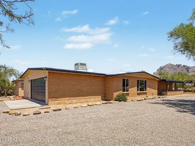 1164 W Emerine Dr