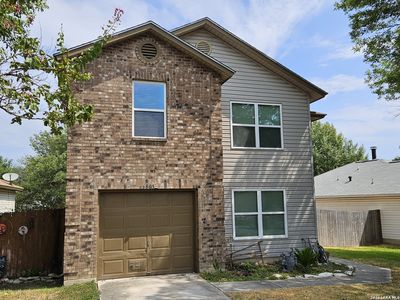 6803 Honeyridge Ln