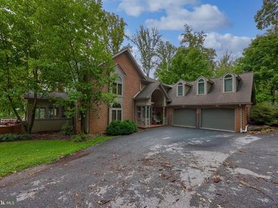 325 Netzley Dr
