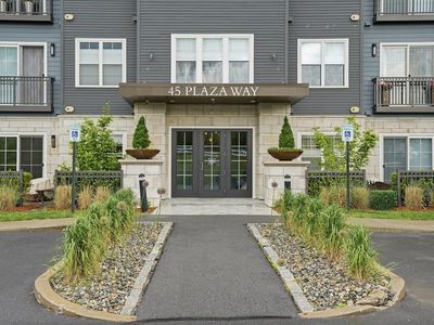 45 Plaza Way Unit 208