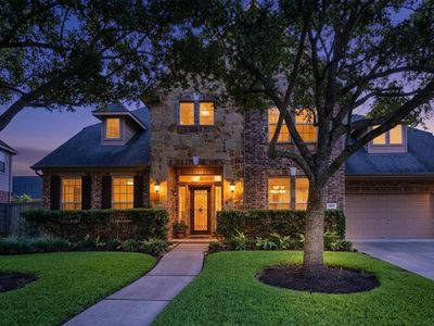 2557 Estrada Dr