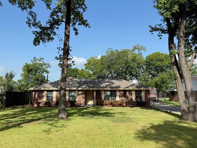 Property at 123 Lone Oak Dr, Highlands, TX