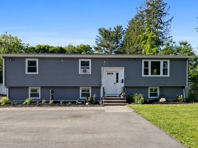 137 Holten St