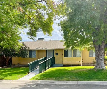 138 E Bellaire Way