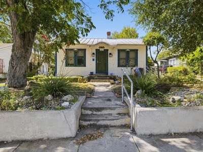 422 Cass Ave