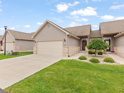 587 Ridge Ln