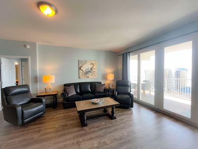 9060 S Thomas Dr #921