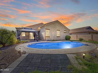 9794 N Howling Wolf Rd