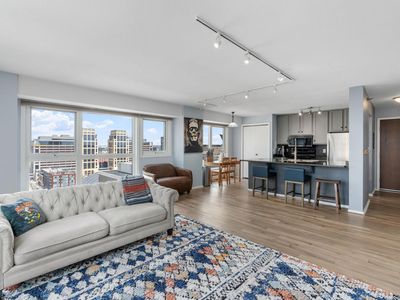 433 S 7th St APT 1801