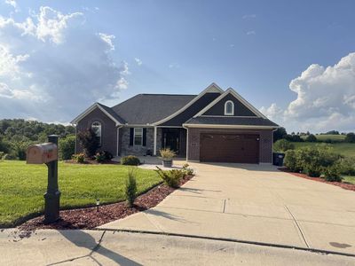 995 Camin Ln