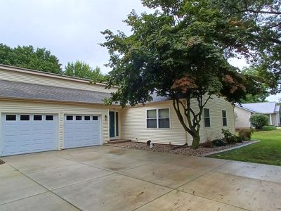 19911 Meadow Ridge Dr
