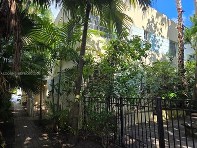 1219 Meridian Ave APT 2