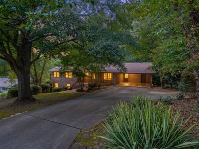 759 Riverhill Dr