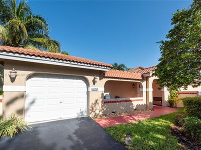 1426 Seagrape Cir