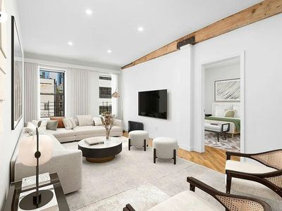 452 W 19th St APT 3A