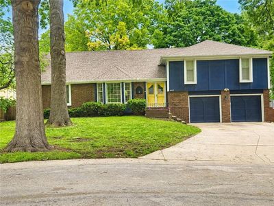 8845 Nall Ave