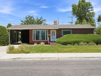 851 E Galena Dr
