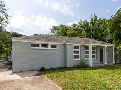 4004 Memorial Pkwy NW