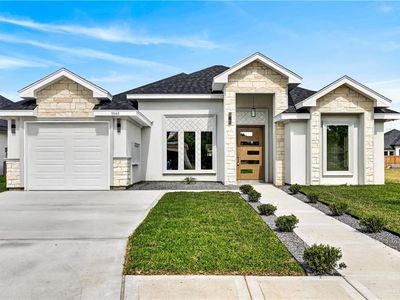 1040 Lola Ave