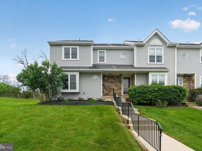 1305 Basswood Grv