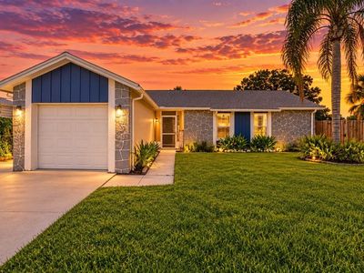 Property at 208 FLAMINGO DR, Apollo Beach, FL