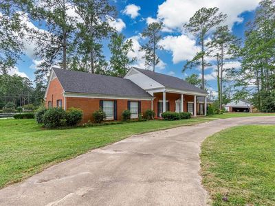 1215 Englewood Dr