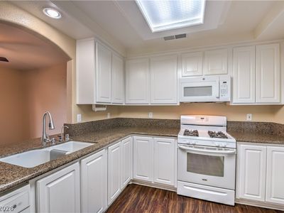 10193 Crepe Myrtle Ct