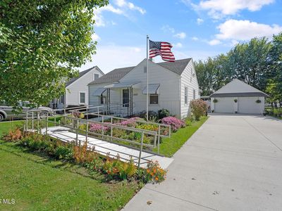 1907 Glenross Pl